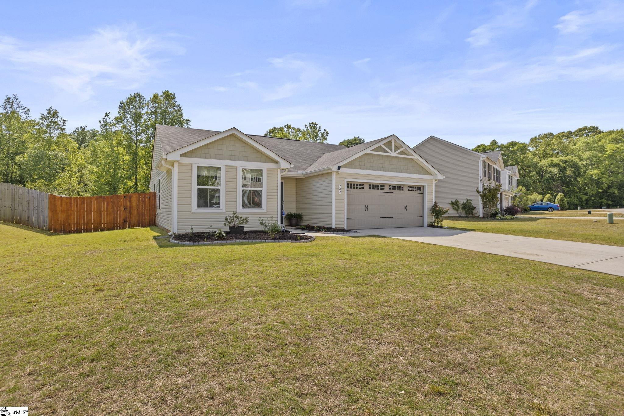 104 Barrington Creek Road Piedmont, SC 29673 - Photo 2 of 29