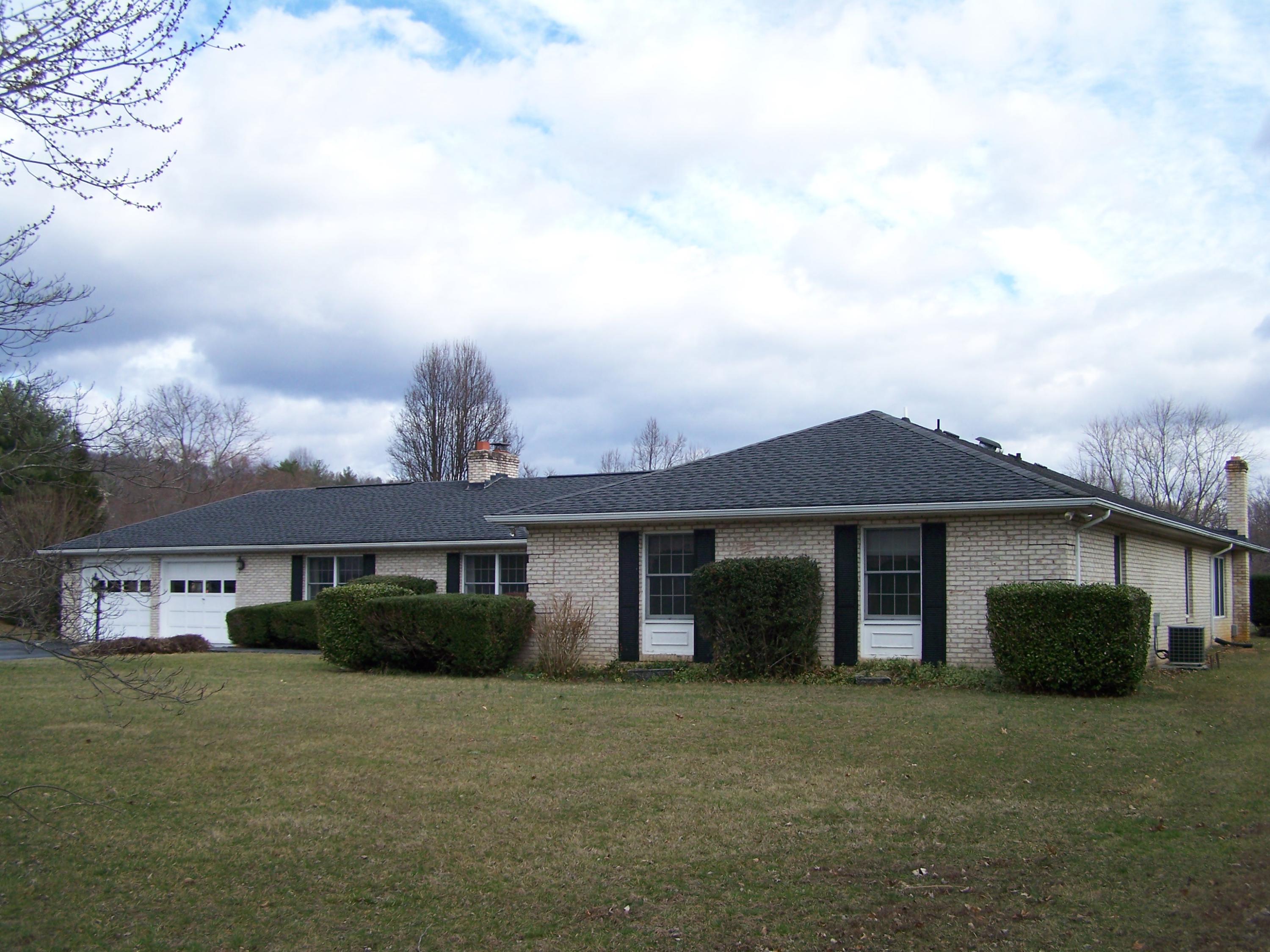 8205 Barrens Road Roanoke, VA 24019 - Photo 1 of 58 8205 Barrens Road, Roanoke, VA 24019