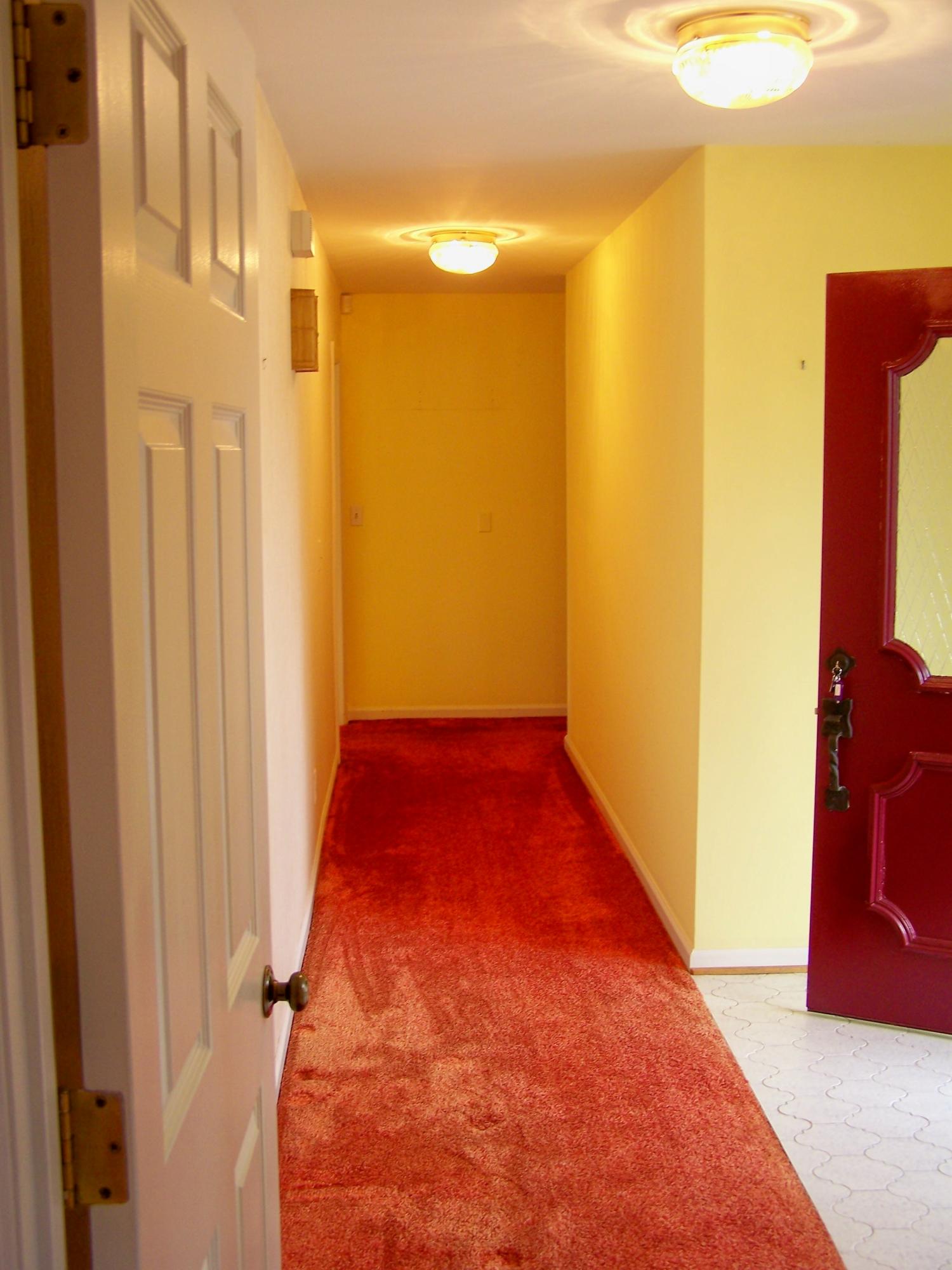 8205 Barrens Road Roanoke, VA 24019 - Photo 11 of 58 Entry Foyer