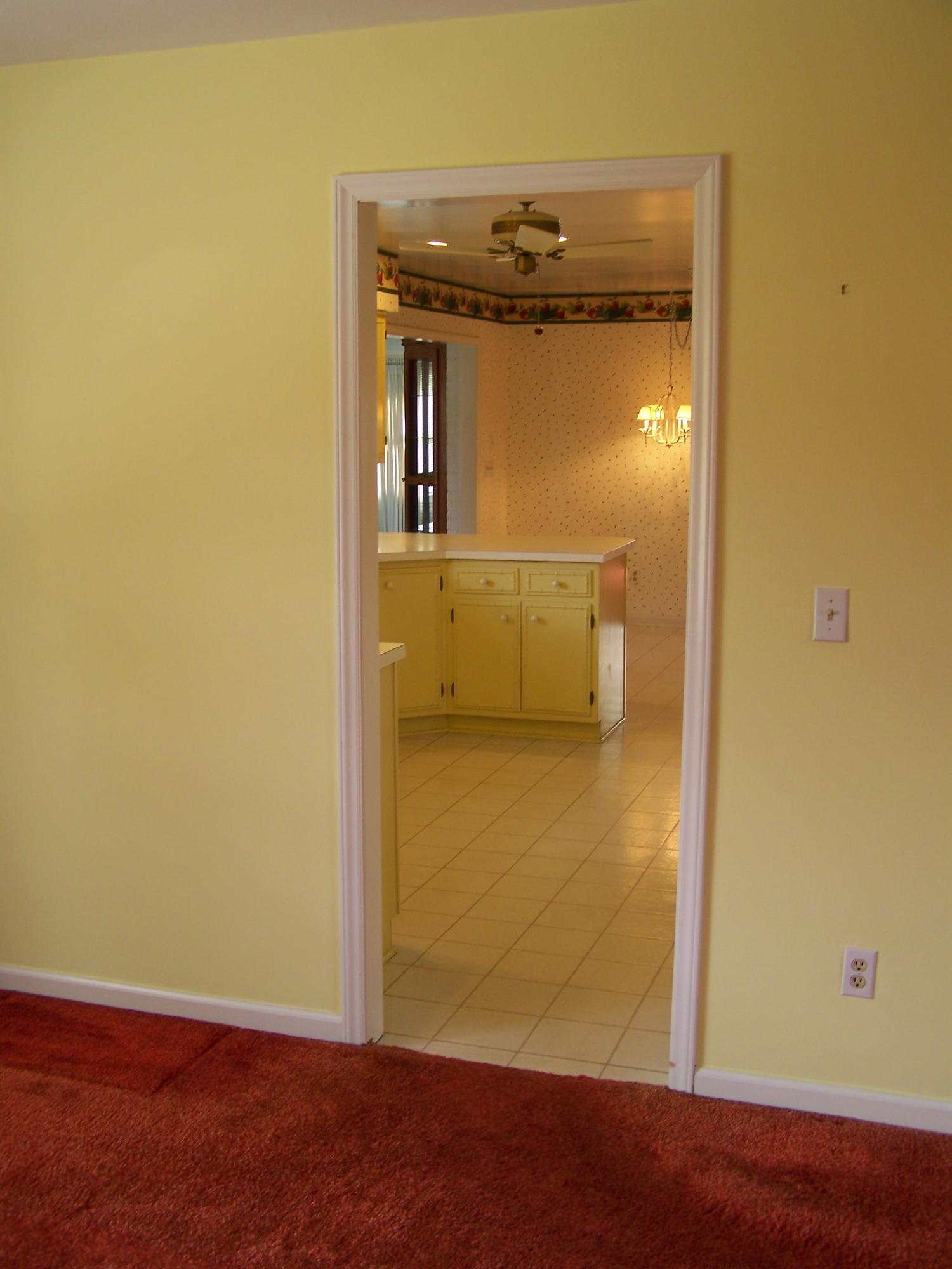 8205 Barrens Road Roanoke, VA 24019 - Photo 18 of 58 Entrance to Kithcen