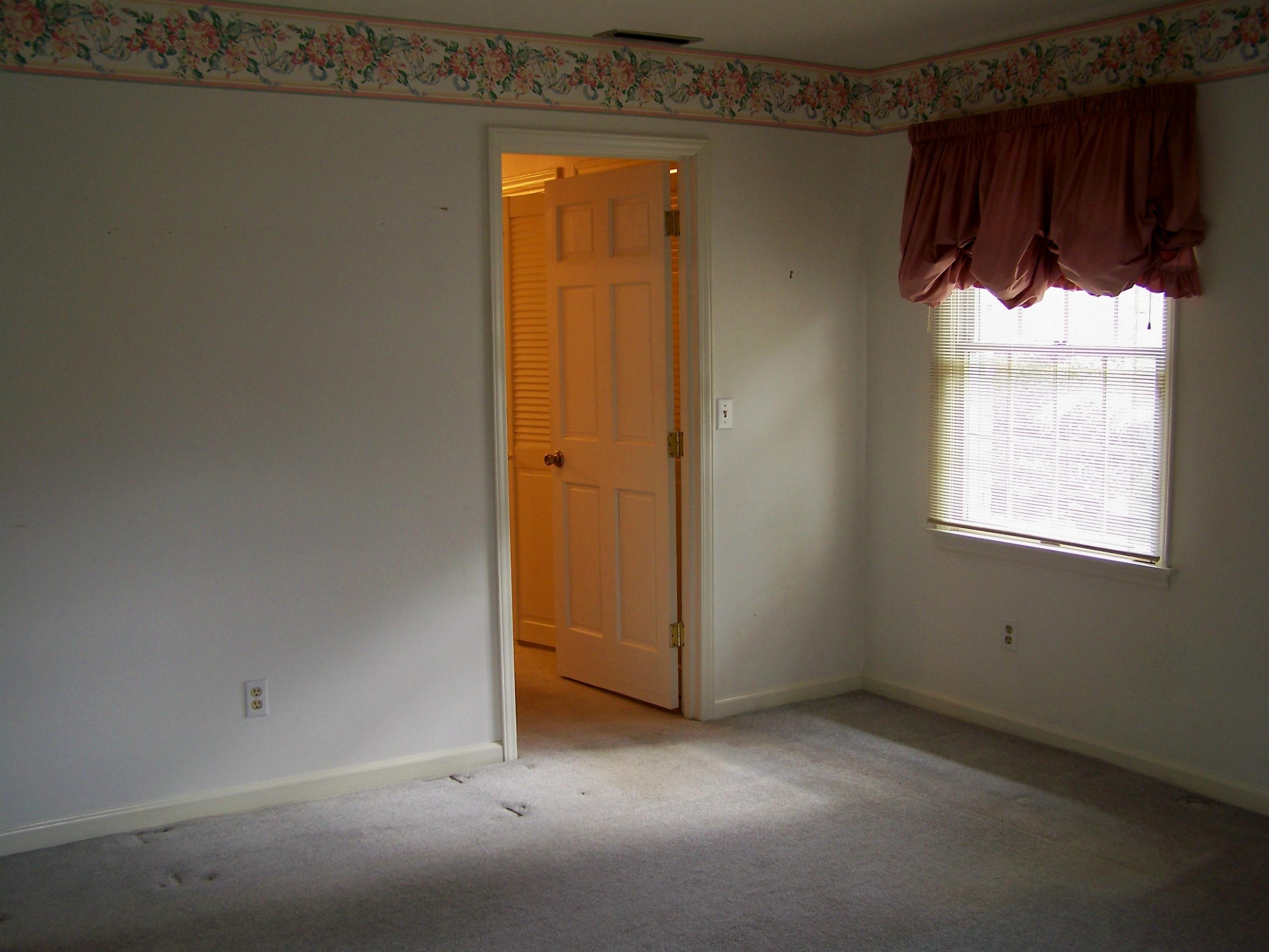 8205 Barrens Road Roanoke, VA 24019 - Photo 44 of 58 MBR w/ In-suite Bathroom
