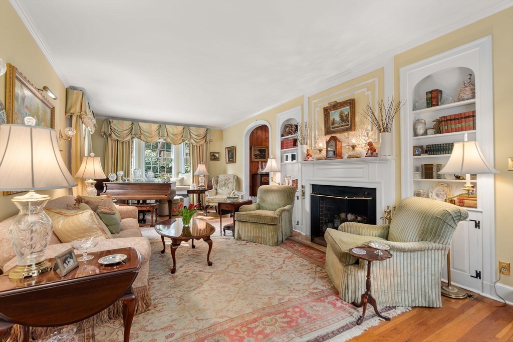 167 Conant Road Weston, MA 02493 - Photo 5 of 23