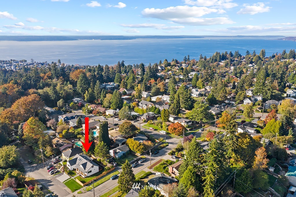 4906 Southwest Hinds Street Seattle, WA 98116 - Photo 40 of 40 a view of a city