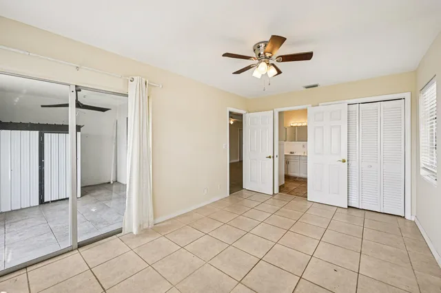 $379,000 | 370 Wilma Circle, Unit 6, Riviera Beach, FL 33404