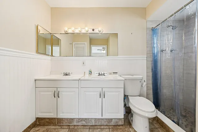 $379,000 | 370 Wilma Circle, Unit 6, Riviera Beach, FL 33404