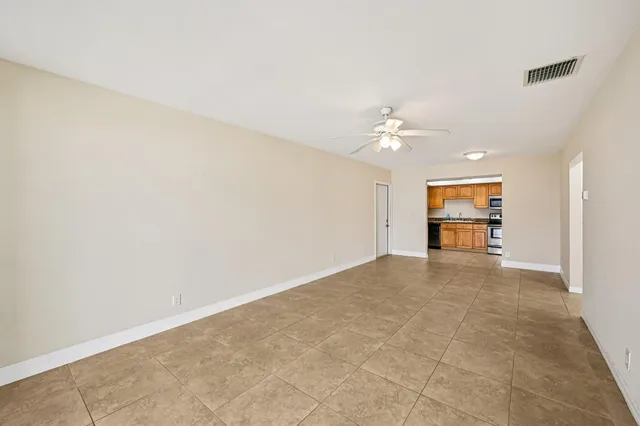 $379,000 | 370 Wilma Circle, Unit 6, Riviera Beach, FL 33404