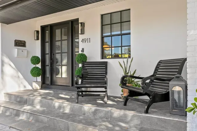$1,970,000 | 4911 West Bay Way Place, Tampa, FL 33629