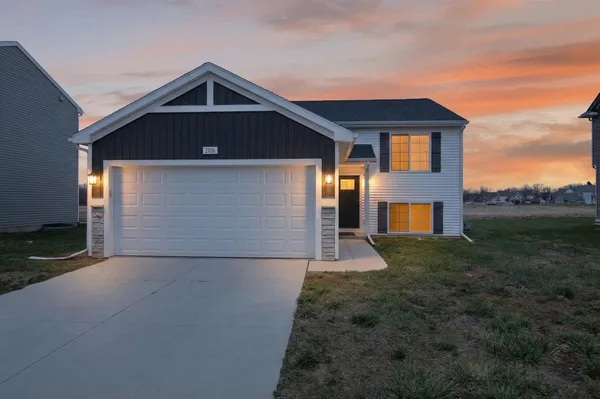 $300,000 | 2106 Farm Valley Road, Adrian, MI 49221