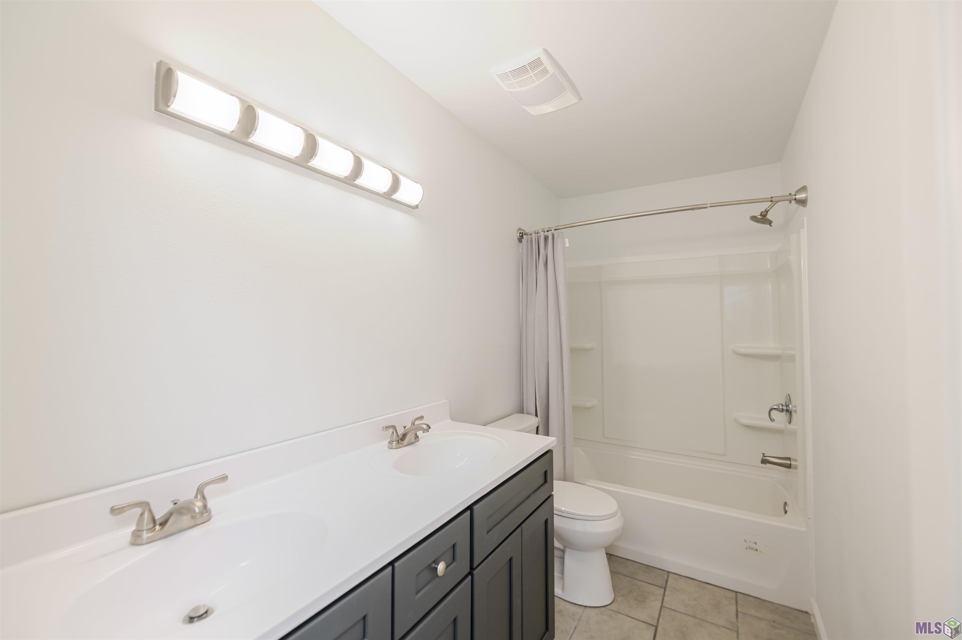 210 Rural Drive Bourg, LA 70343 - Photo 2 of 17 Bathroom 2