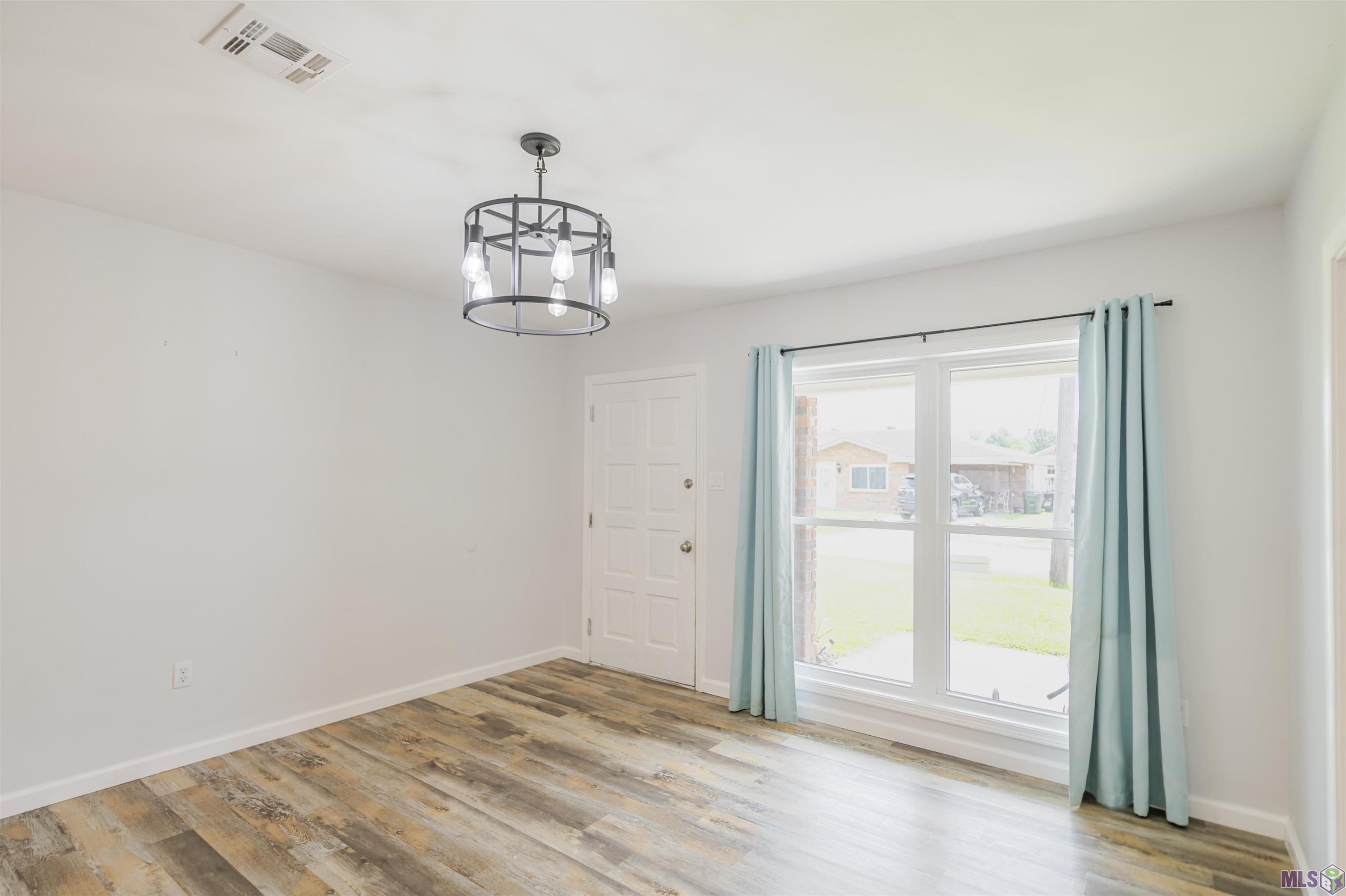 210 Rural Drive Bourg, LA 70343 - Photo 6 of 17 Dining Area