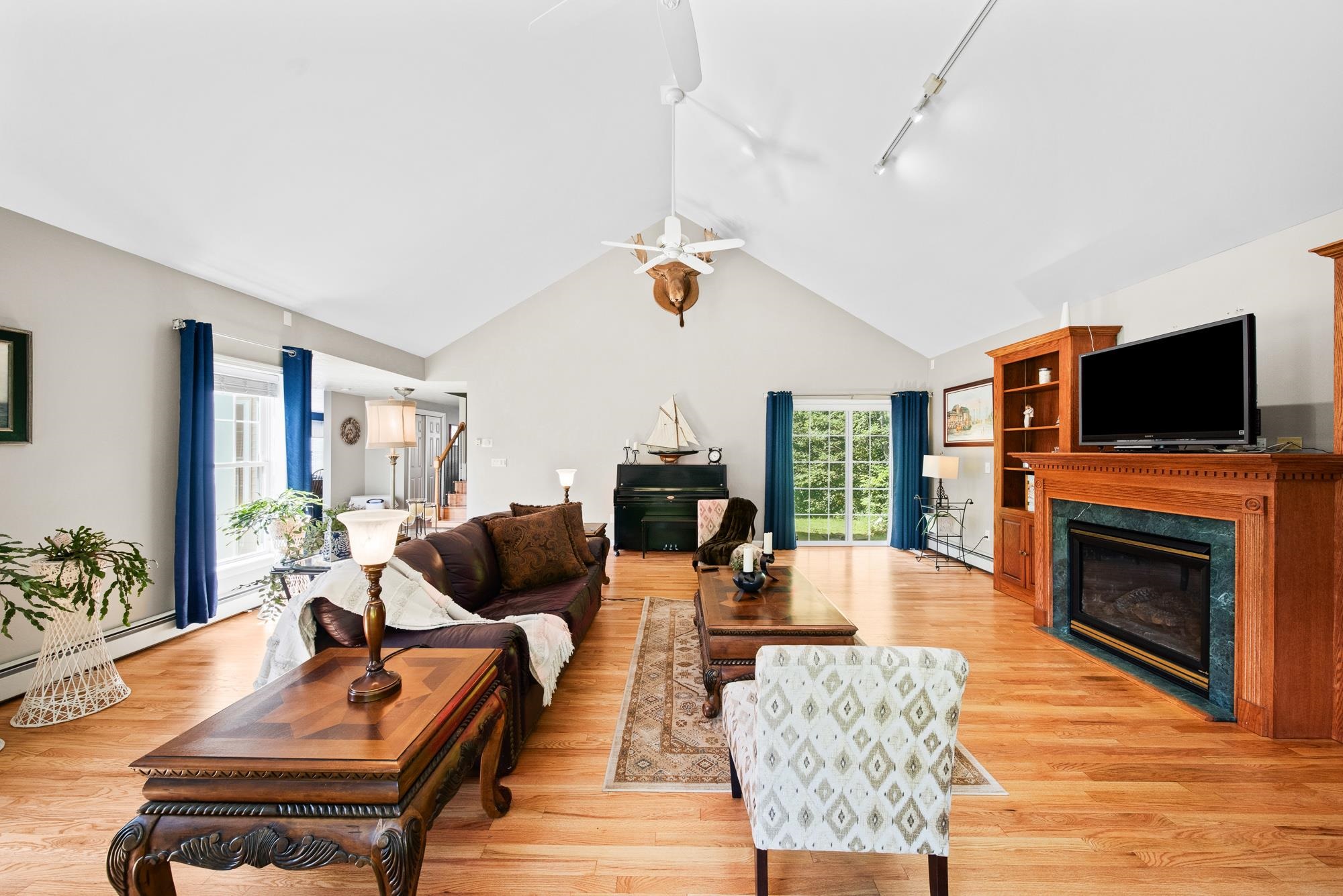 31 Merrill Road Goffstown, NH 03045 - Photo 4 of 60