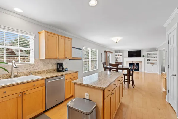 $689,900 | 1833 La Belle Springs Lane, Oconomowoc, WI 53066