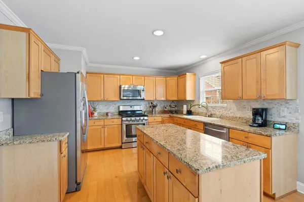 $689,900 | 1833 La Belle Springs Lane, Oconomowoc, WI 53066