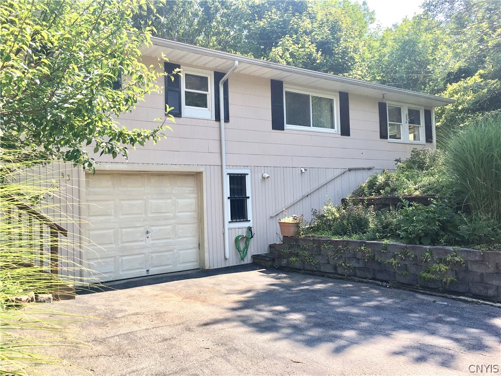 33 Smith Beach Road Oswego, NY 13126 - Photo 1 of 1 Front view