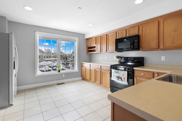 $419,900 | 2 Larch Street, Unit 13, Goffstown, NH 03102