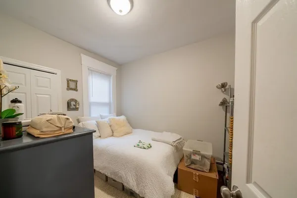 $4,750 | 160 Dorchester Street, Unit 3, Boston, MA 02127