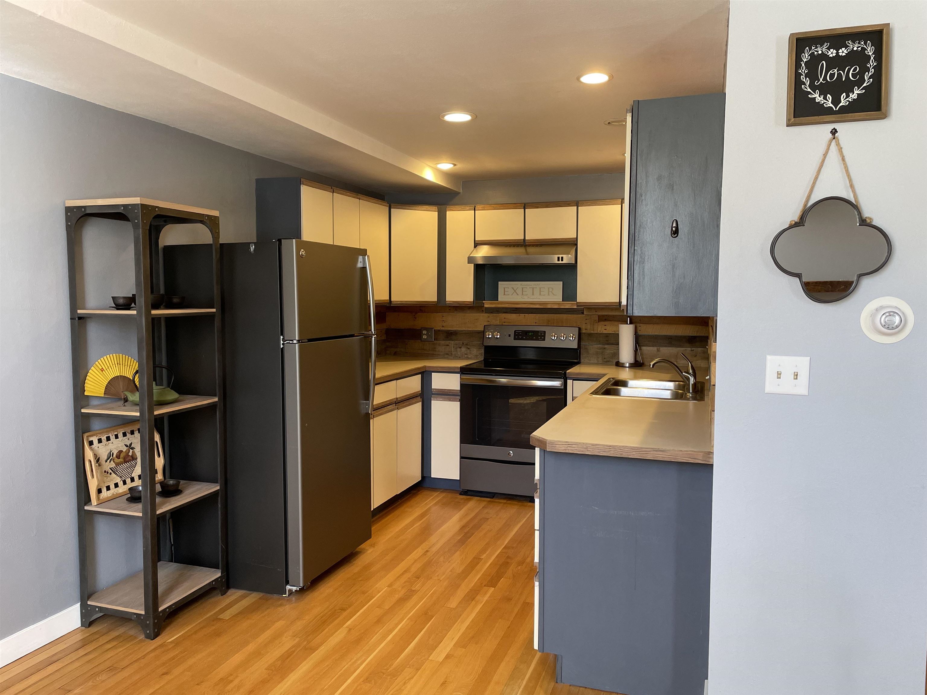 196 Water Street, Unit 17 Exeter, NH 03833 - Photo 8 of 25 Gallery Image 8