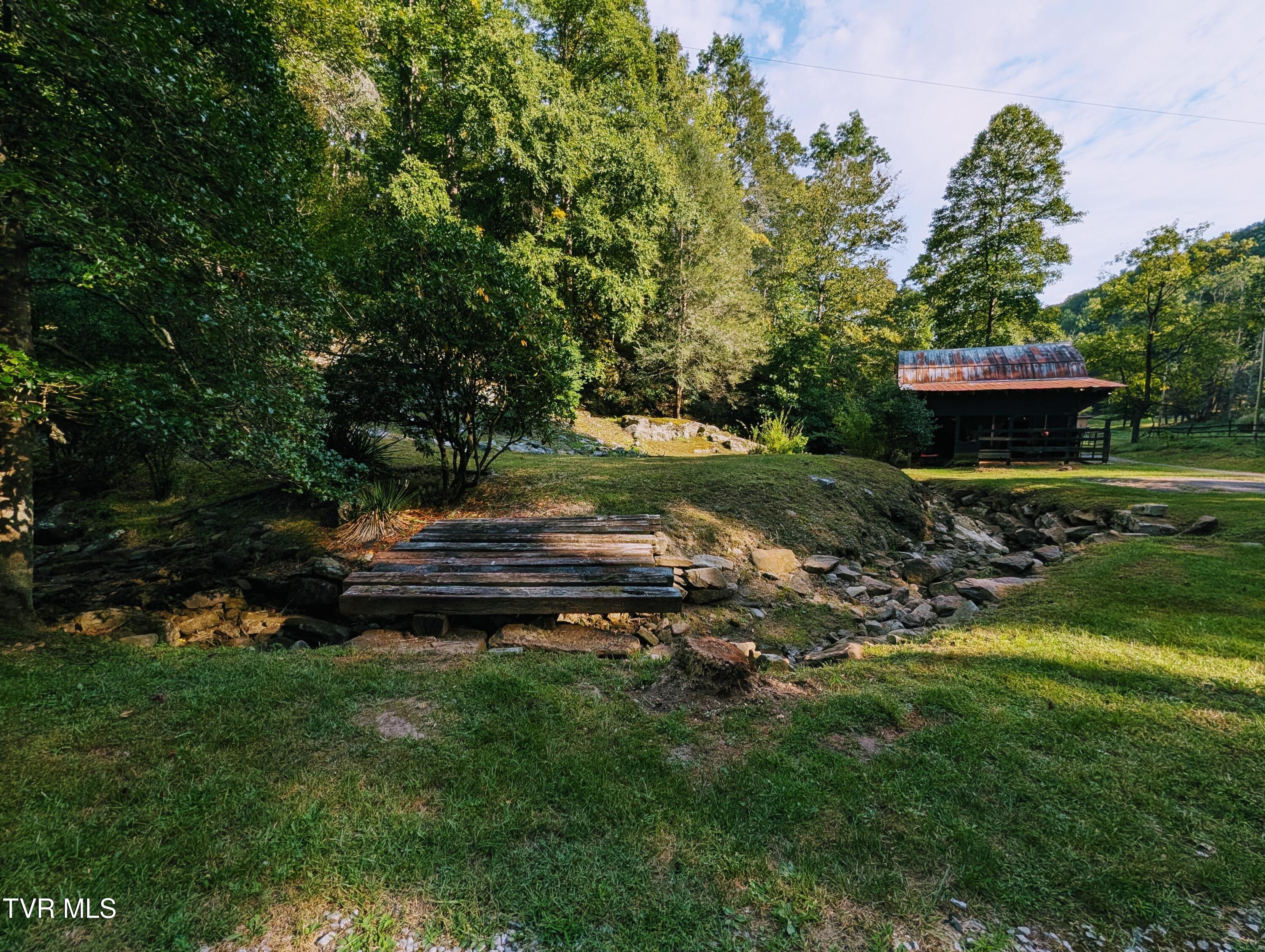 556 Racking Rock Road Clintwood, VA 24228 - Photo 7 of 56 ce3533c1-ab3f-4ec8-ac66-d7bf37bf7957-1_a