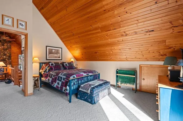 $669,000 | 15549 Spur Lane, Mountain, WI 54149