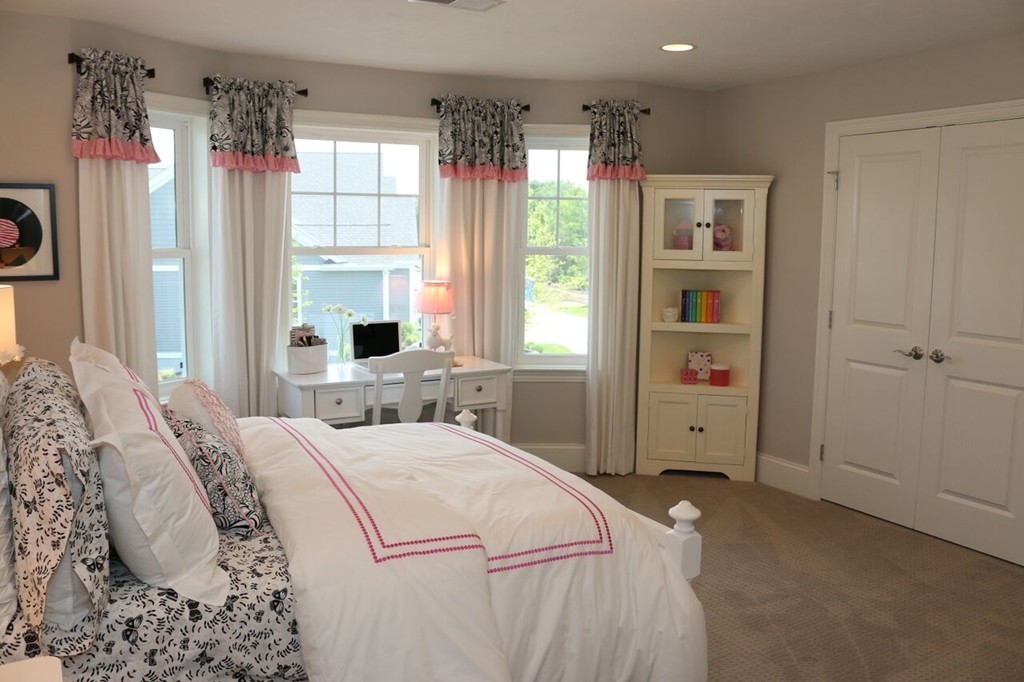 153 Brookview Road Franklin, MA 02038 - Photo 10 of 14