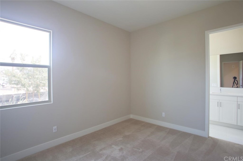 105 Stellar Ladera Ranch, CA 92694 - Photo 15 of 37