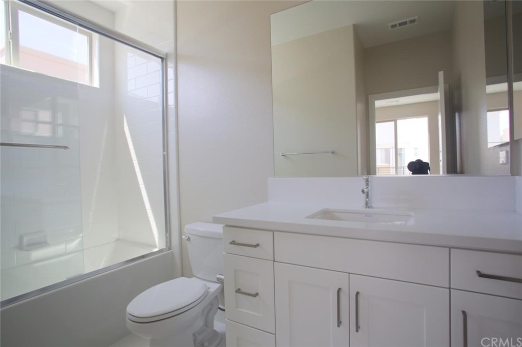 105 Stellar Ladera Ranch, CA 92694 - Photo 18 of 37