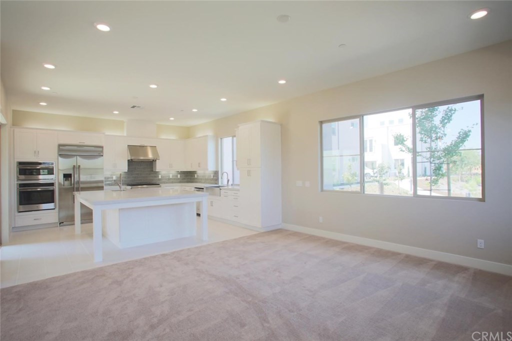 105 Stellar Ladera Ranch, CA 92694 - Photo 5 of 37