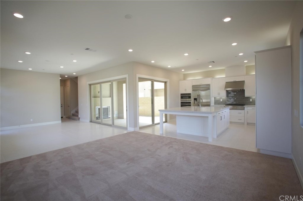 105 Stellar Ladera Ranch, CA 92694 - Photo 6 of 37