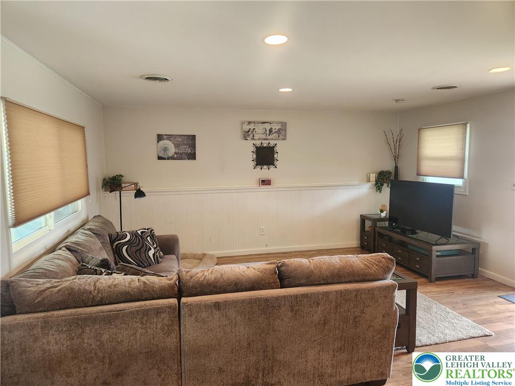 2063 Cloverdale Road Bethlehem, PA 18018 - Photo 15 of 47 Gallery Image 15
