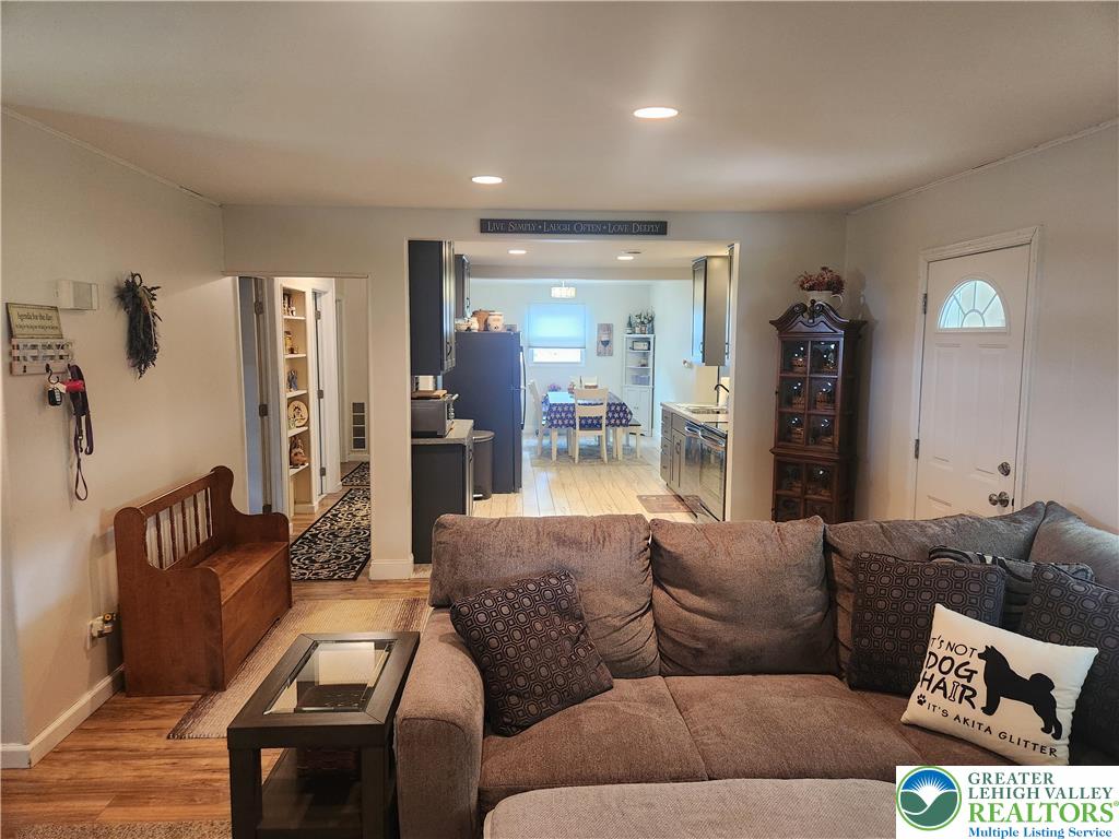 2063 Cloverdale Road Bethlehem, PA 18018 - Photo 16 of 47 Gallery Image 16