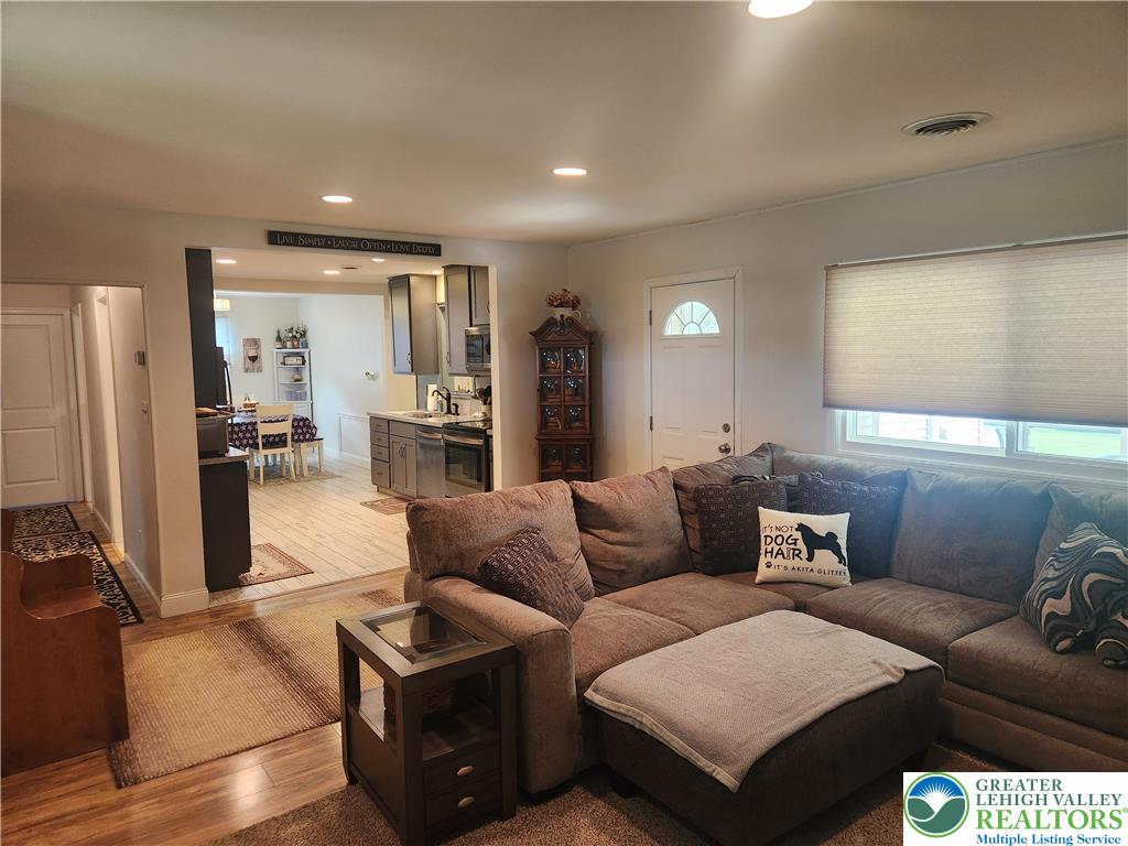 2063 Cloverdale Road Bethlehem, PA 18018 - Photo 20 of 47 Gallery Image 20