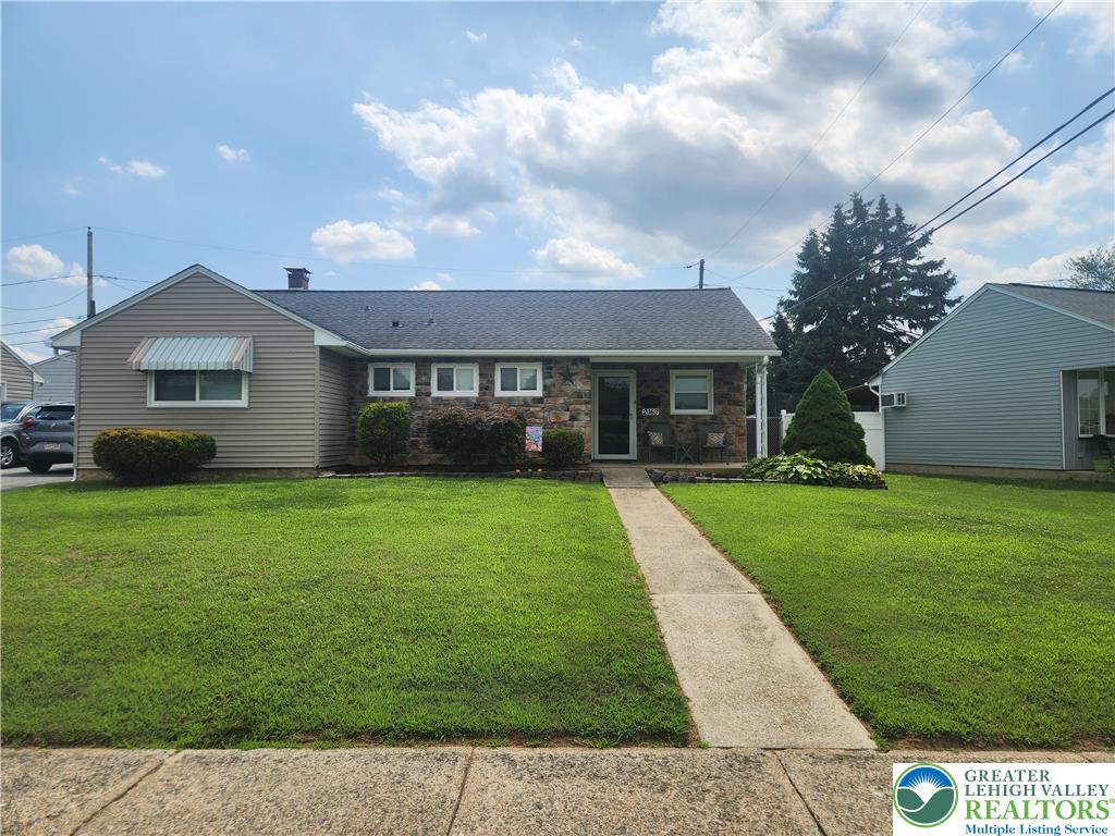2063 Cloverdale Road Bethlehem, PA 18018 - Photo 2 of 47 Gallery Image 2