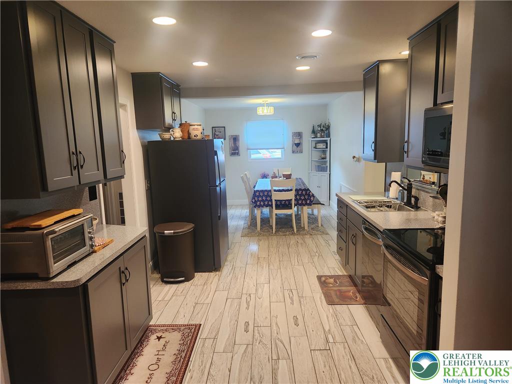 2063 Cloverdale Road Bethlehem, PA 18018 - Photo 21 of 47 Gallery Image 21