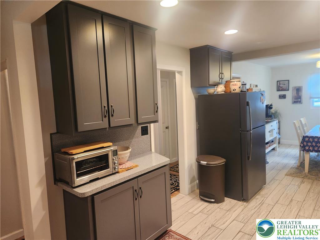 2063 Cloverdale Road Bethlehem, PA 18018 - Photo 22 of 47 Gallery Image 22