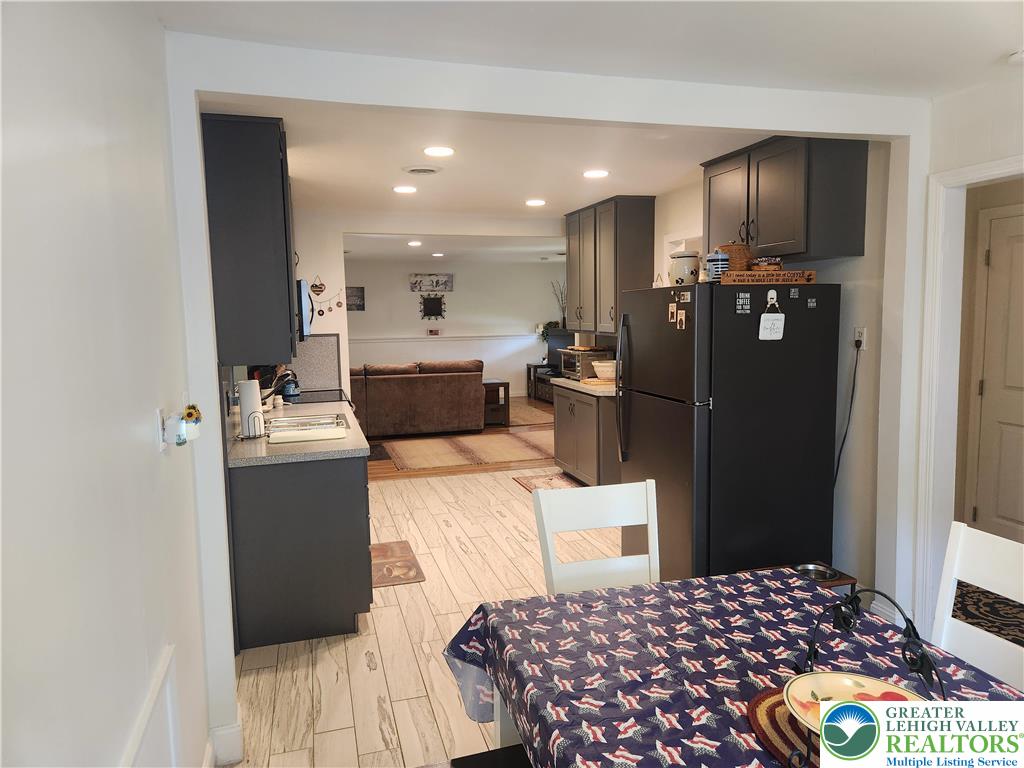 2063 Cloverdale Road Bethlehem, PA 18018 - Photo 32 of 47 Gallery Image 32