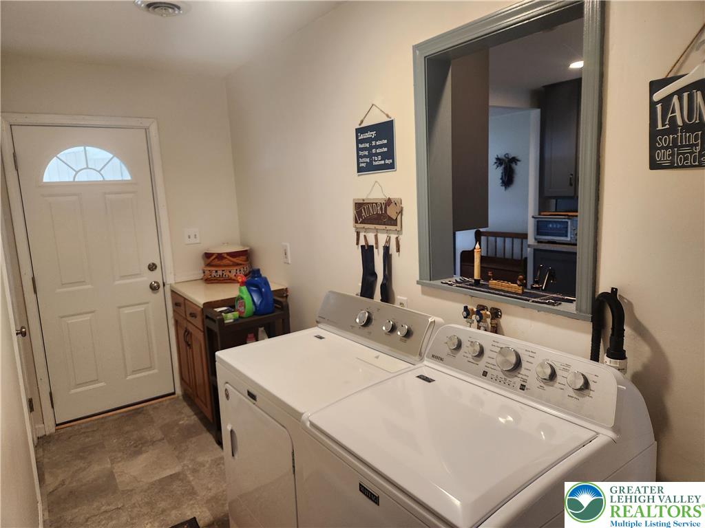 2063 Cloverdale Road Bethlehem, PA 18018 - Photo 36 of 47 Gallery Image 36