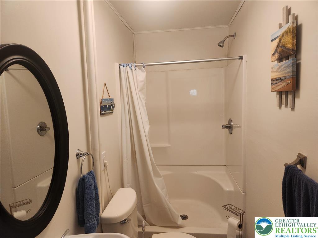 2063 Cloverdale Road Bethlehem, PA 18018 - Photo 38 of 47 Gallery Image 38
