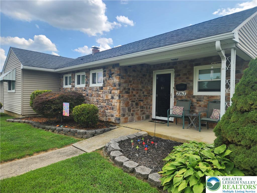 2063 Cloverdale Road Bethlehem, PA 18018 - Photo 5 of 47 Gallery Image 5