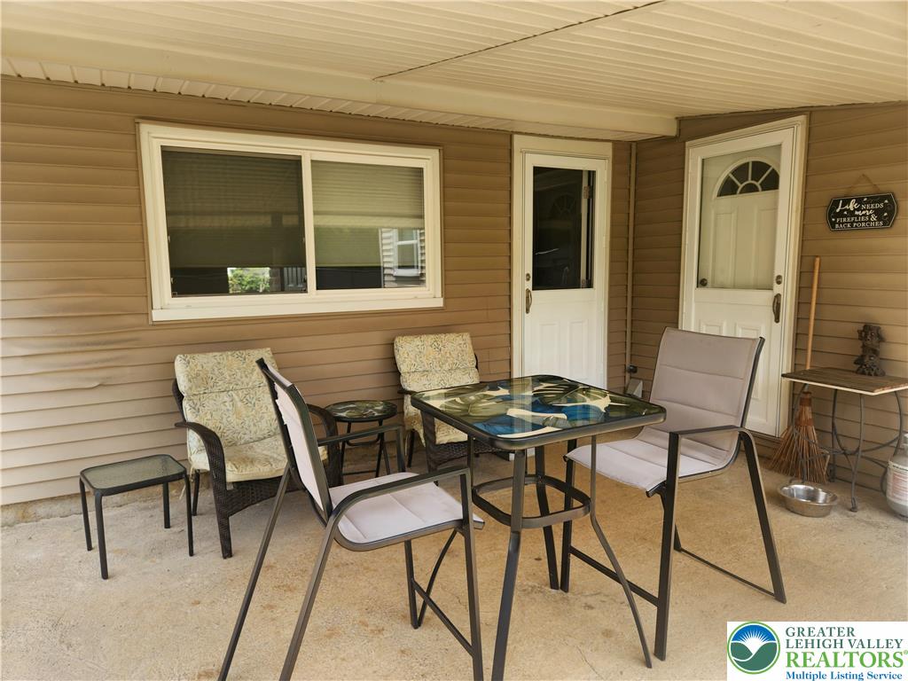 2063 Cloverdale Road Bethlehem, PA 18018 - Photo 8 of 47 Gallery Image 8