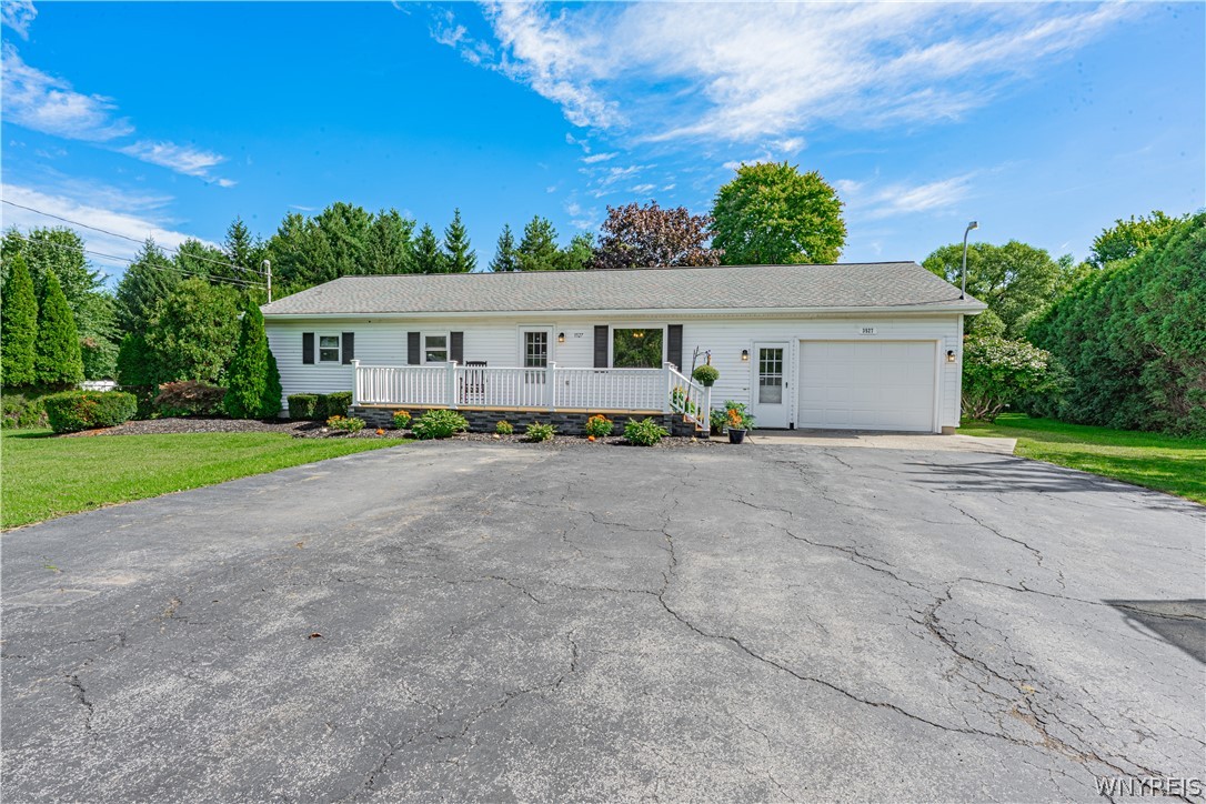 3527 Lockport Olcott Road Newfane, NY 14094 - Photo 3 of 42 Gallery Image 3