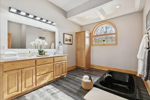 $1,150,000 | 20951 Prairie Hills Lane, Prior Lake, MN 55372