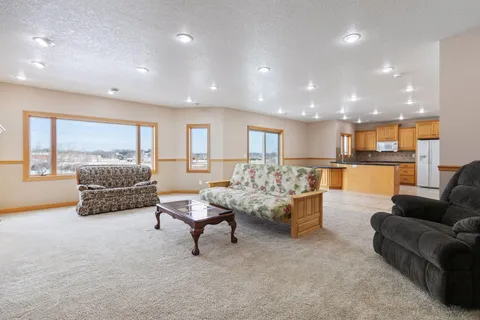 $1,150,000 | 20951 Prairie Hills Lane, Prior Lake, MN 55372