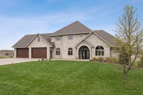 $1,150,000 | 20951 Prairie Hills Lane, Prior Lake, MN 55372