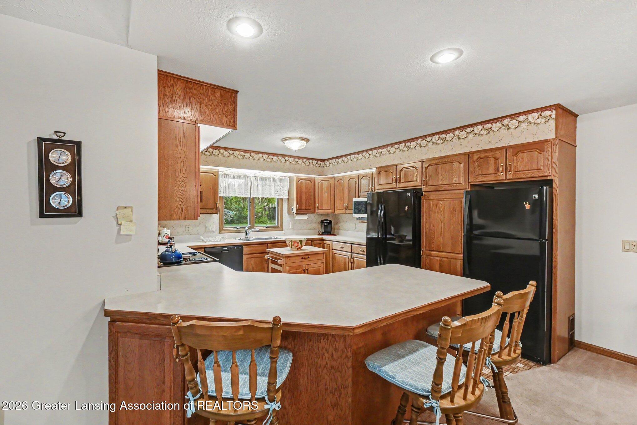 2380 Barnsbury Road East Lansing, MI 48823 - Photo 8 of 30 009_file_6029