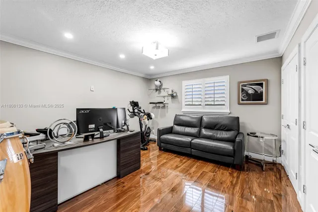 $1,624,999 | 13501 Southwest 107th Avenue, Miami, FL 33176