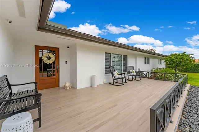 $1,624,999 | 13501 Southwest 107th Avenue, Miami, FL 33176