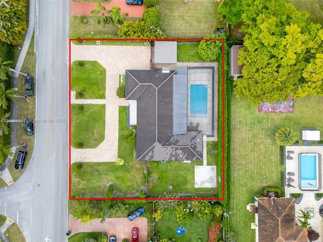 $1,624,999 | 13501 Southwest 107th Avenue, Miami, FL 33176