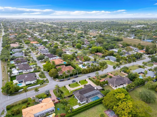 $1,624,999 | 13501 Southwest 107th Avenue, Miami, FL 33176