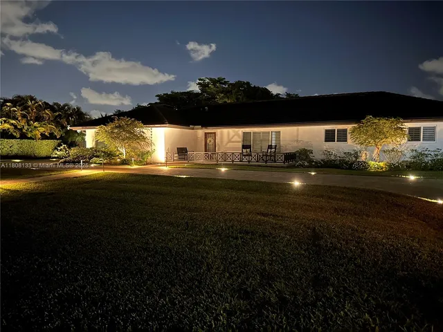$1,624,999 | 13501 Southwest 107th Avenue, Miami, FL 33176