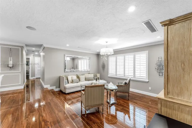 $1,624,999 | 13501 Southwest 107th Avenue, Miami, FL 33176